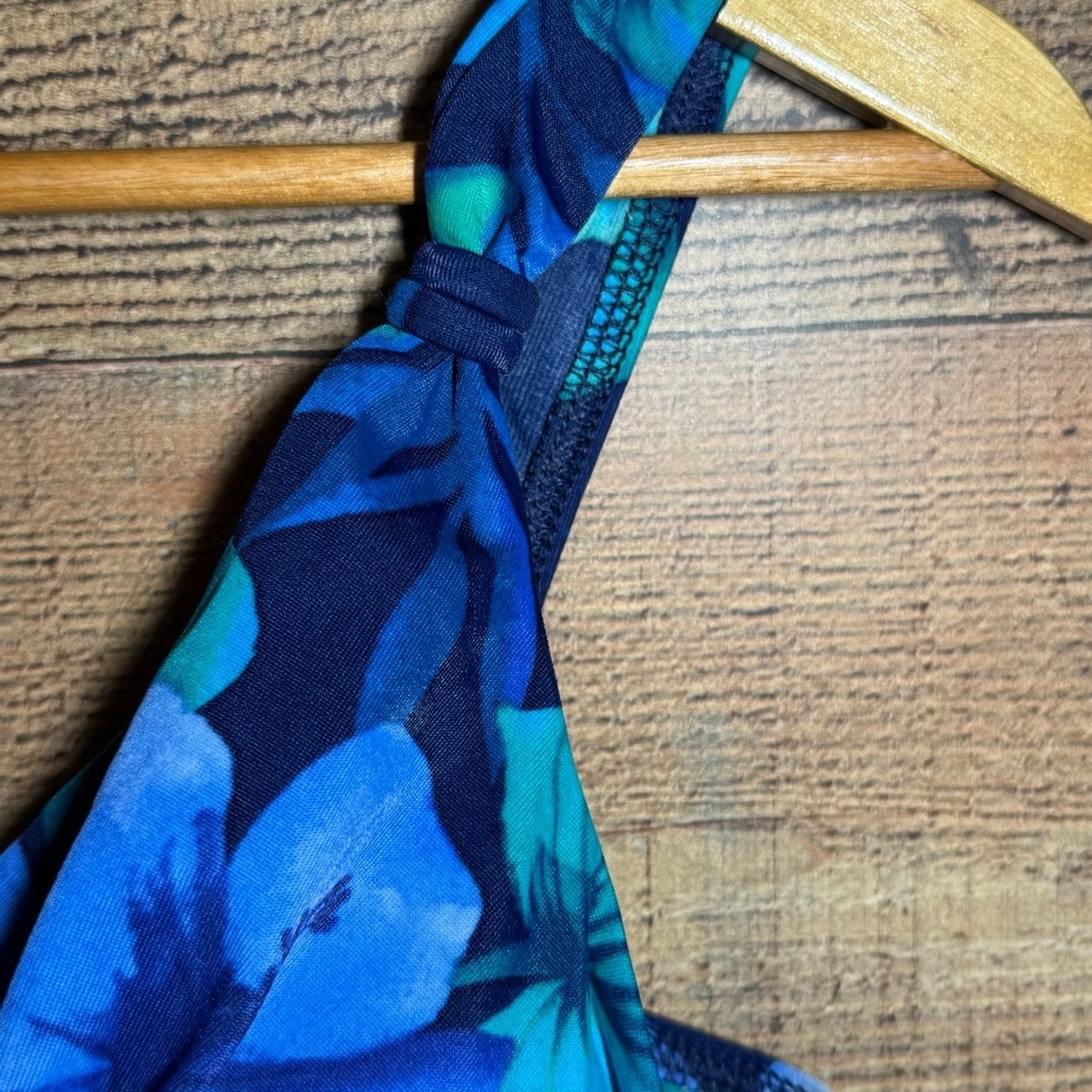 MIRACLESUIT Pandora Tropical Blue Floral One Piece Swimsuit size 12 - Picture 5 of 13